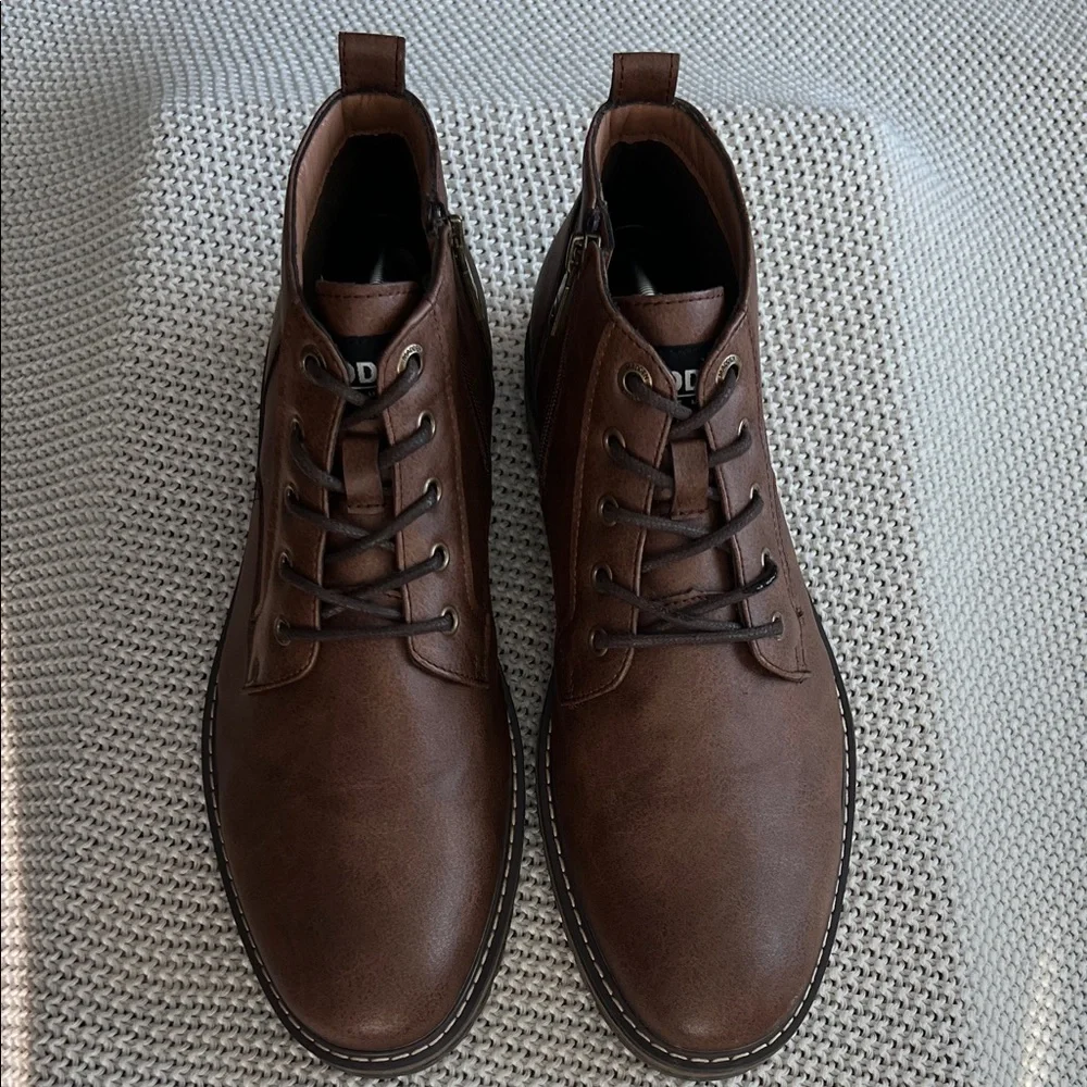 Steve Madden Tan Leather Lace-Up Boots